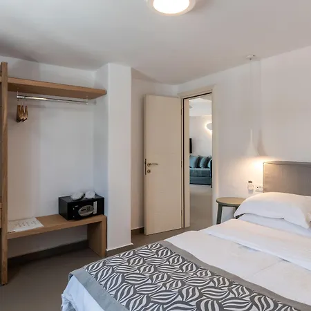 Argo Platys Gialos (Mykonos)