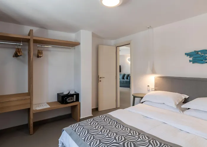 Argo Platys Gialos (Mykonos)